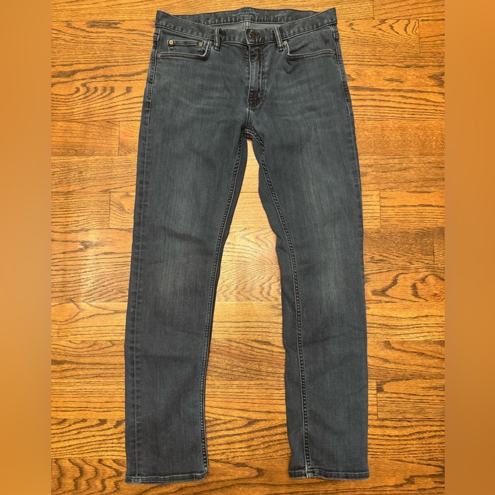 Banana Republic Traveler Men's Slim Fit Denim Jeans in Dark Blue, 32 x 32